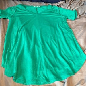 Kelly green zenana top